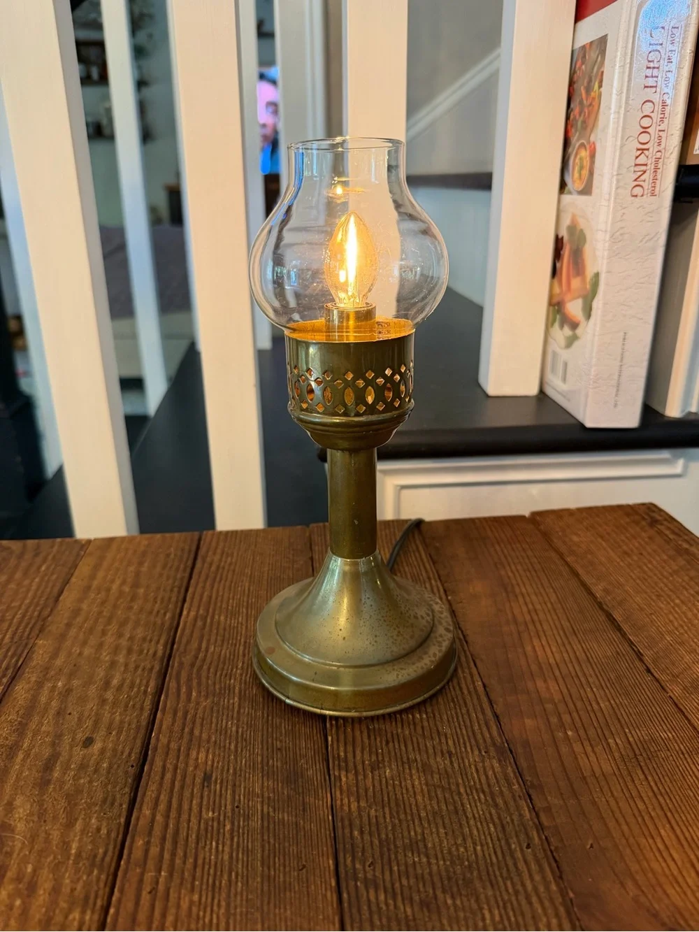Vintage Brass Colonial-Style Small Table Lamp Night Light with Clear Glass Globe